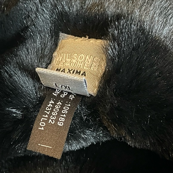 Wilson Black Leather coat and hat - Picture 7 of 7